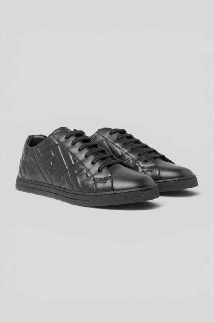 Luxury low-top leather sneaker