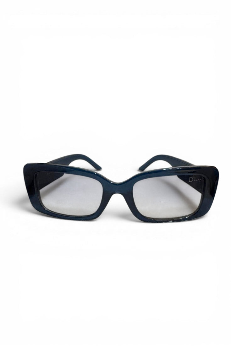 Sharp Cat-Eye Frame